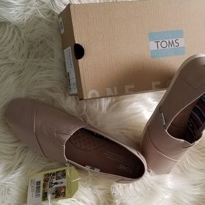 Womens Tom's Flats 8.5
